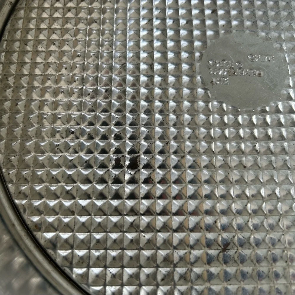 Pampered Chef Textured Silver Springform Pan